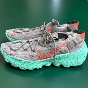 Nike Sneakers in Gray with Mint and Red Accents